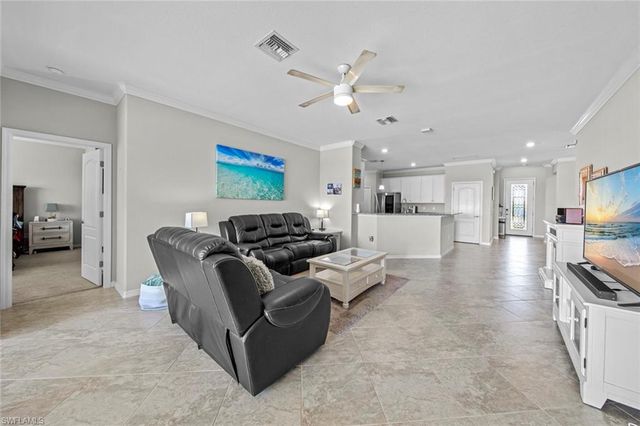 2151 Vermont LN, Naples, FL 34120