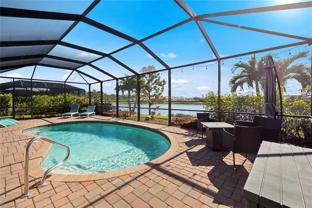 2151 Vermont LN, Naples, FL 34120