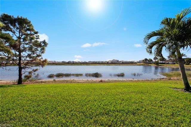 2151 Vermont LN, Naples, FL 34120