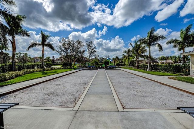 2151 Vermont LN, Naples, FL 34120