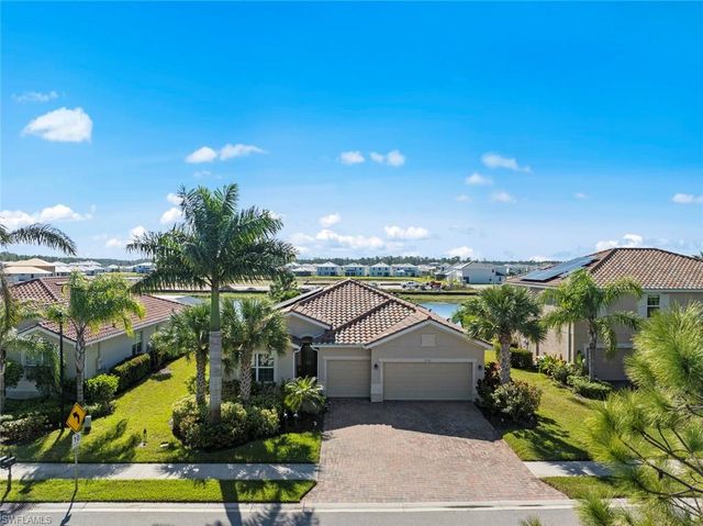 2151 Vermont LN, Naples, FL 34120