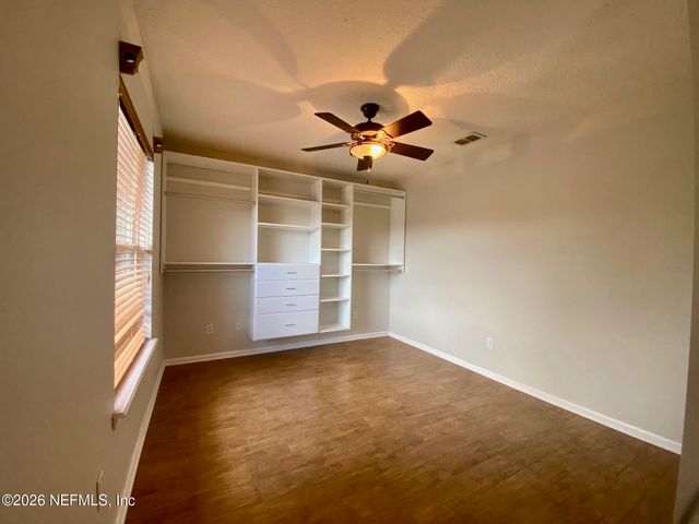 1530 VINELAND Circle B, Fleming Island, FL 32003