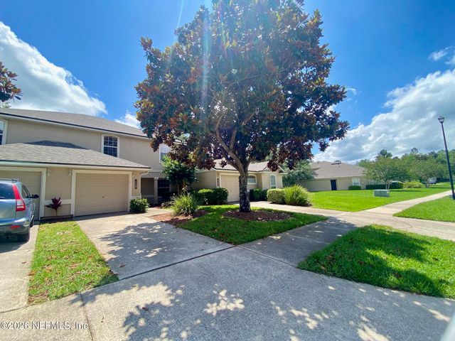 1530 VINELAND Circle B, Fleming Island, FL 32003