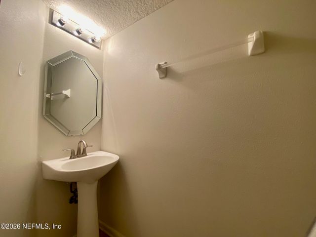1530 VINELAND Circle B, Fleming Island, FL 32003