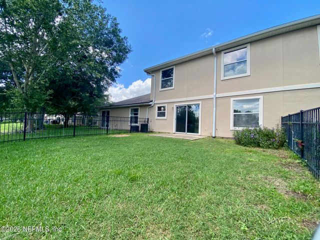 1530 VINELAND Circle B, Fleming Island, FL 32003