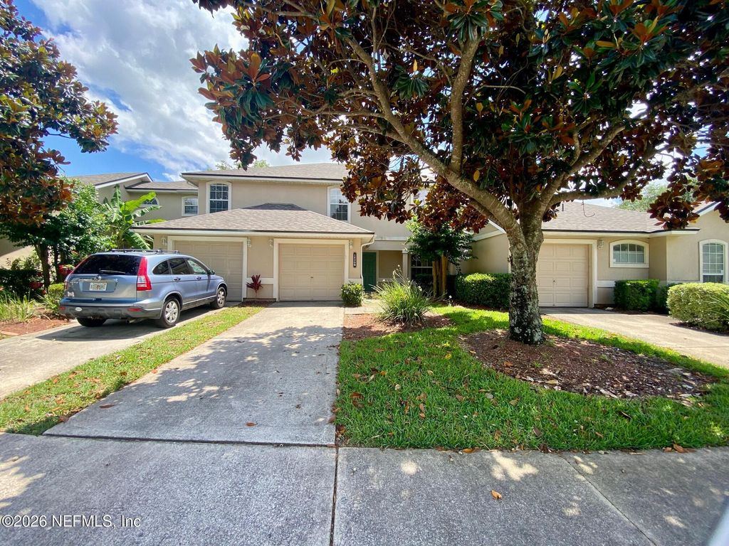 1530 VINELAND Circle B, Fleming Island, FL 32003