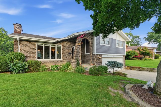 919 Hillview Drive, Lemont, IL 60439
