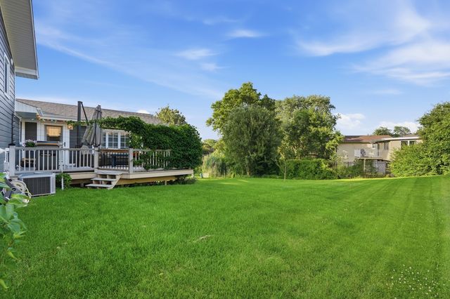 919 Hillview Drive, Lemont, IL 60439