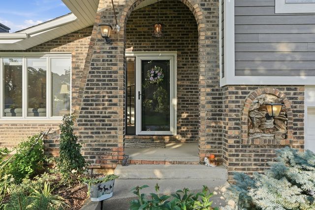 919 Hillview Drive, Lemont, IL 60439