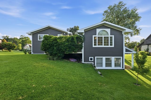 919 Hillview Drive, Lemont, IL 60439