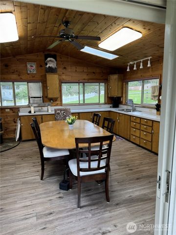 550 E Budd Drive, Shelton, WA 98584