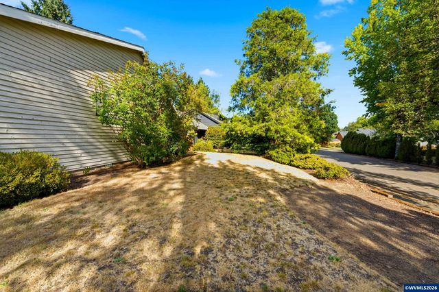 20130 SW 71st Av, Tualatin, OR 97062