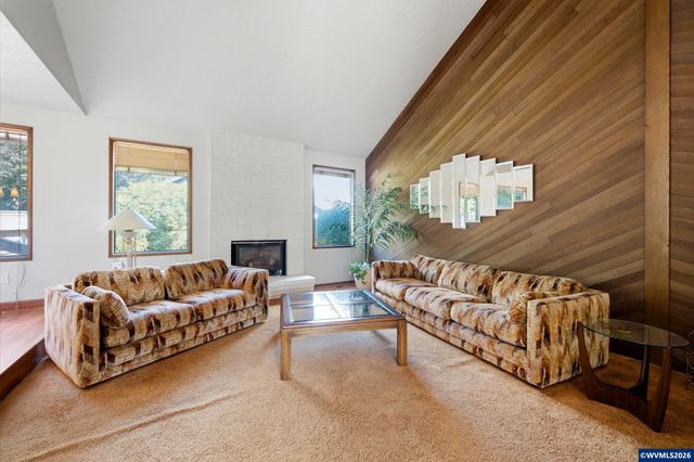 20130 SW 71st Av, Tualatin, OR 97062