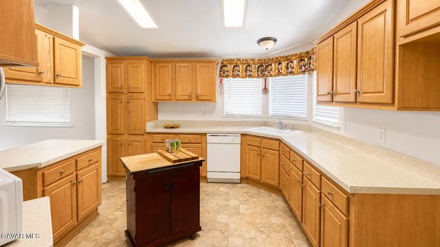 2101 Windflow Drive 56, Rosamond, CA 93560