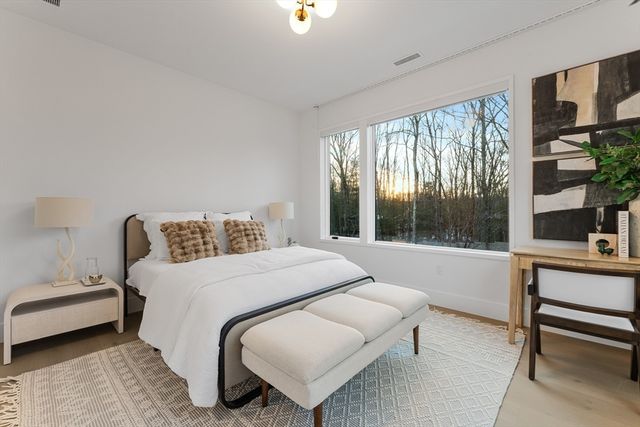 286 Country Dr, Weston, MA 02493