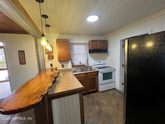 468 TAYLOR Avenue, Orange Park, FL 32065