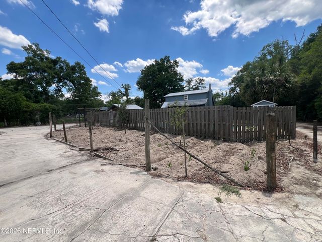 468 TAYLOR Avenue, Orange Park, FL 32065
