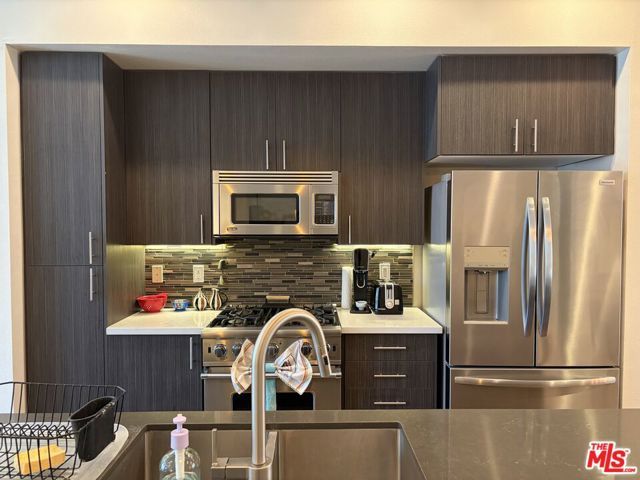 2753 Waverly Drive 1003, Los Angeles, CA 90039