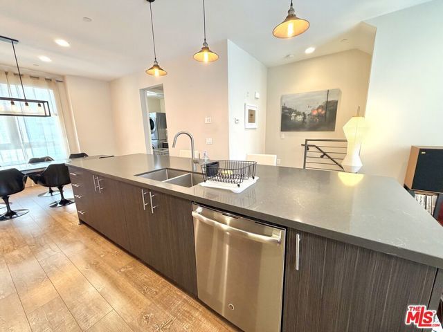 2753 Waverly Drive 1003, Los Angeles, CA 90039