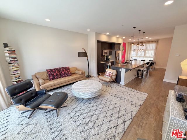 2753 Waverly Drive 1003, Los Angeles, CA 90039