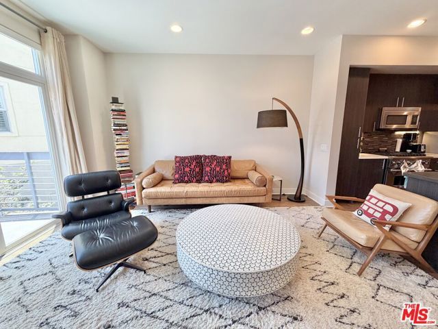 2753 Waverly Drive 1003, Los Angeles, CA 90039