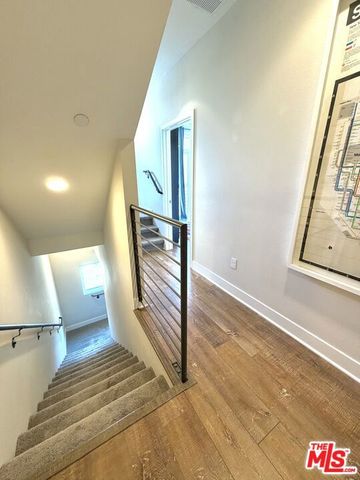 2753 Waverly Drive 1003, Los Angeles, CA 90039
