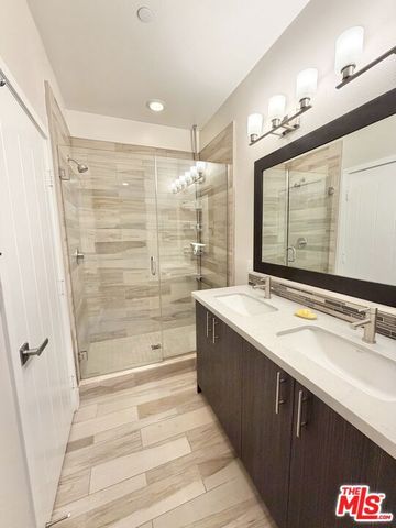2753 Waverly Drive 1003, Los Angeles, CA 90039