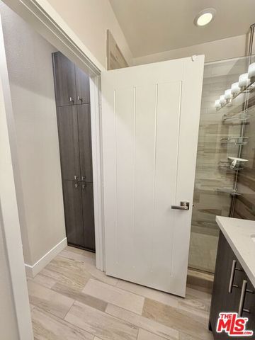 2753 Waverly Drive 1003, Los Angeles, CA 90039