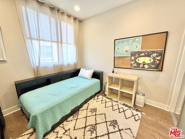 2753 Waverly Drive 1003, Los Angeles, CA 90039