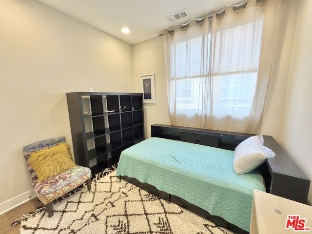 2753 Waverly Drive 1003, Los Angeles, CA 90039
