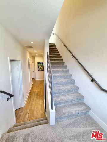 2753 Waverly Drive 1003, Los Angeles, CA 90039