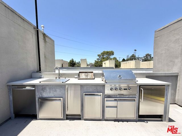2753 Waverly Drive 1003, Los Angeles, CA 90039