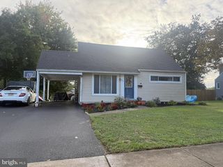 157 SYLVAN DR, York, PA 17402