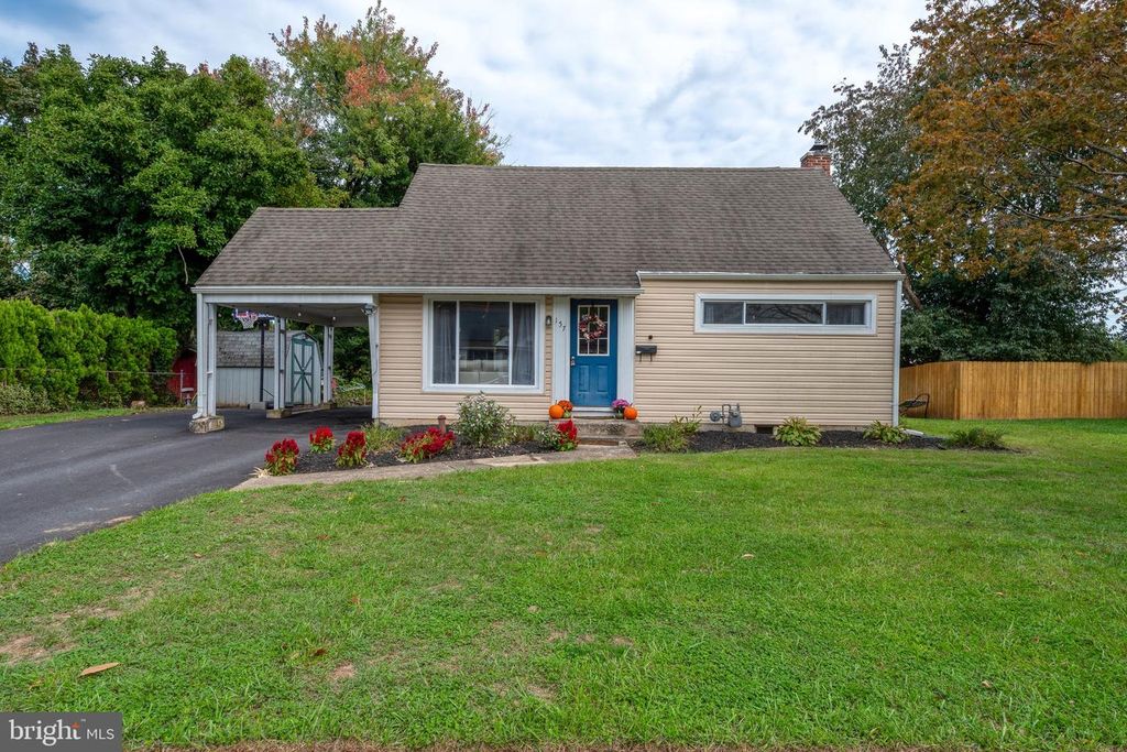 157 SYLVAN DR, York, PA 17402