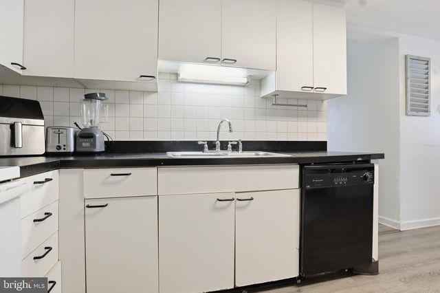 83 N MAIN ST, Dover, PA 17315