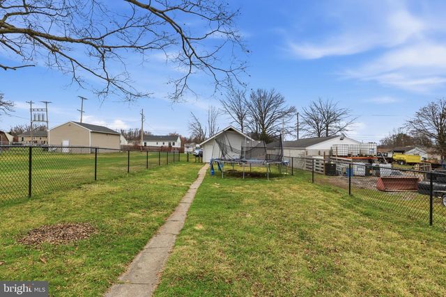 83 N MAIN ST, Dover, PA 17315