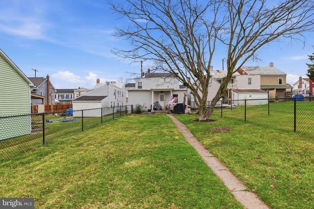 83 N MAIN ST, Dover, PA 17315