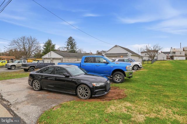 83 N MAIN ST, Dover, PA 17315