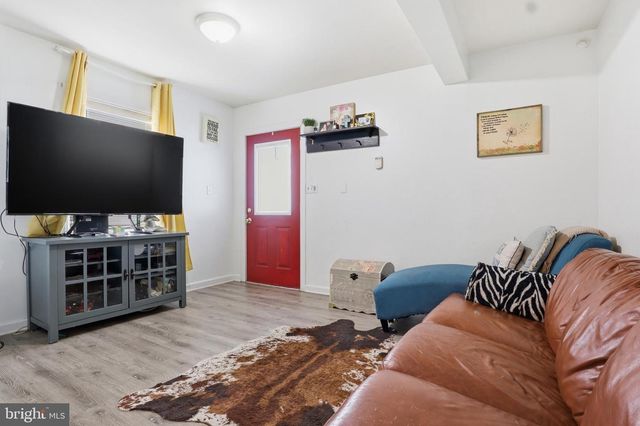 83 N MAIN ST, Dover, PA 17315