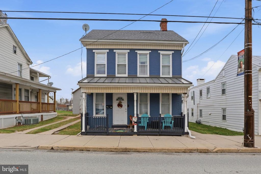 83 N MAIN ST, Dover, PA 17315