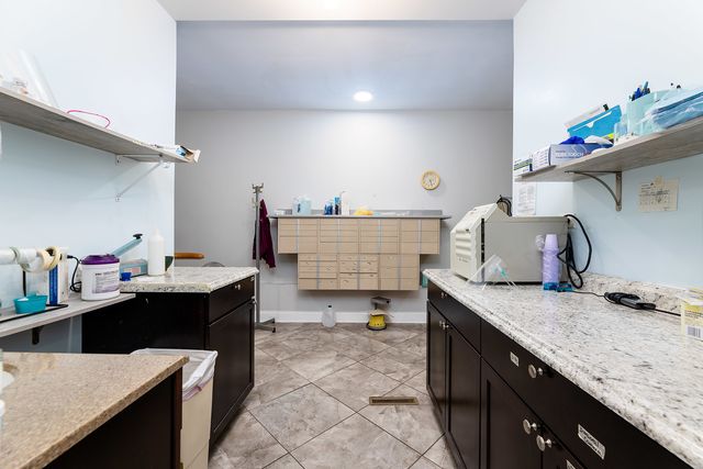 5918 W Higgins Avenue, Chicago, IL 60630
