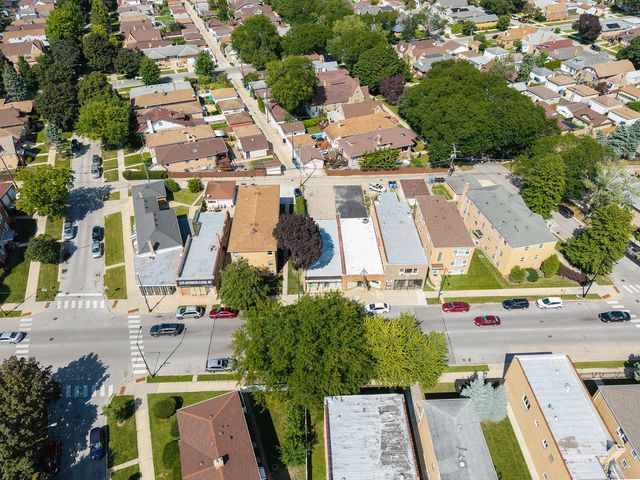 5918 W Higgins Avenue, Chicago, IL 60630