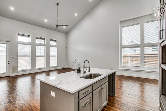 2042 Bickers Street, Dallas, TX 75212