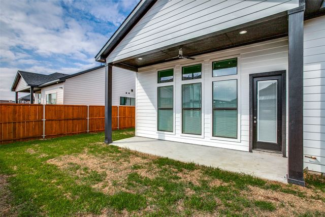 2042 Bickers Street, Dallas, TX 75212