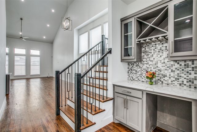 2042 Bickers Street, Dallas, TX 75212