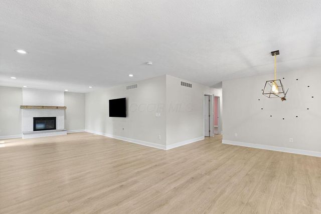 3197 Dunlavin Glen Road, Columbus, OH 43221