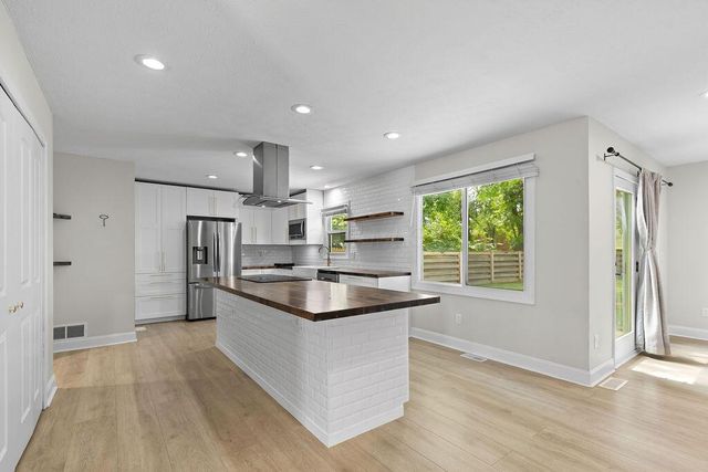3197 Dunlavin Glen Road, Columbus, OH 43221