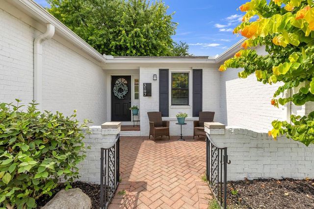 3197 Dunlavin Glen Road, Columbus, OH 43221