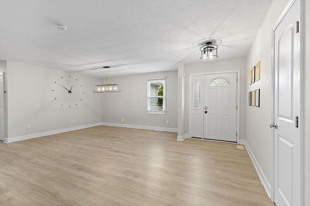 3197 Dunlavin Glen Road, Columbus, OH 43221