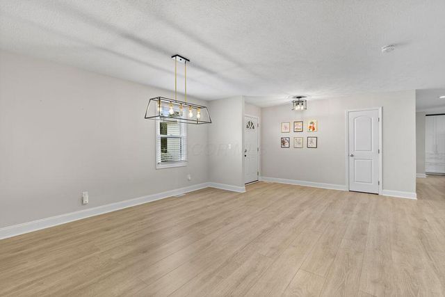 3197 Dunlavin Glen Road, Columbus, OH 43221